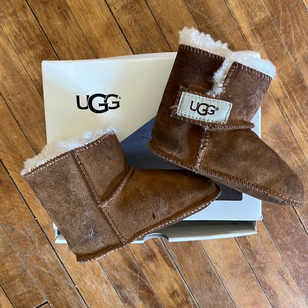 2/$15 Play condition UGG boots
